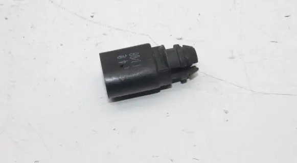 Audi A4 S4 B8 8K Oil temperature sensor 
