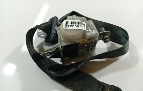 Hyundai i30 Rear seatbelt FR3292