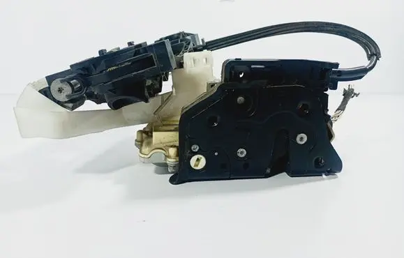 Seat Altea Front door lock