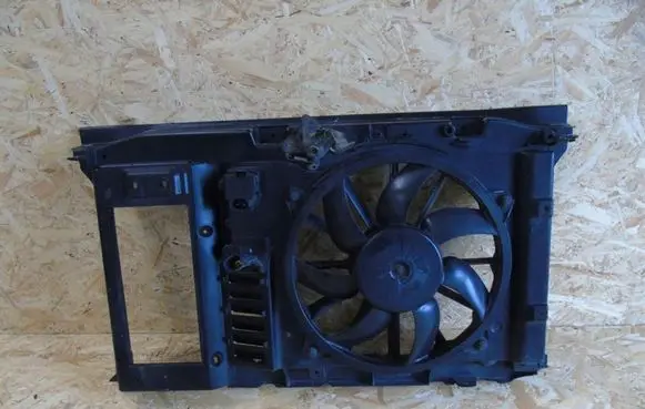 Citroen C4 I Radiator support slam panel