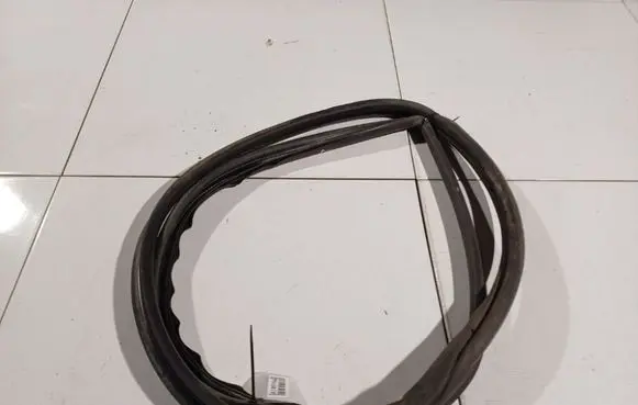 Volvo S70 V70 V70 XC Rubber seal front coupe door 