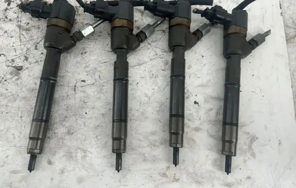 Hyundai i40 Fuel injectors set 0445110320 338002A900