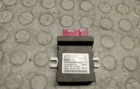 BMW X5 F15 Fuel injection pump control unit/module 7371832