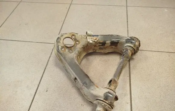 Front lower control arm/wishbone