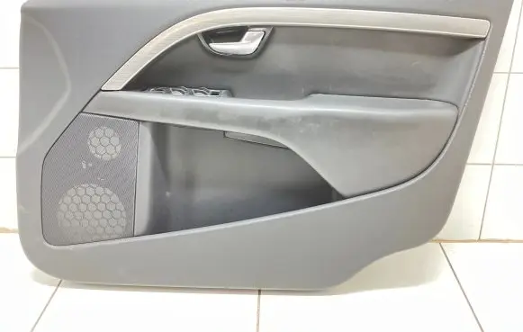 Front door card panel trim