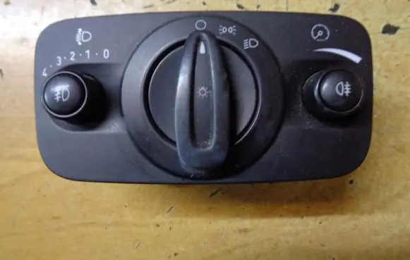 Ford Grand C-MAX Light switch AV6T13A024AA