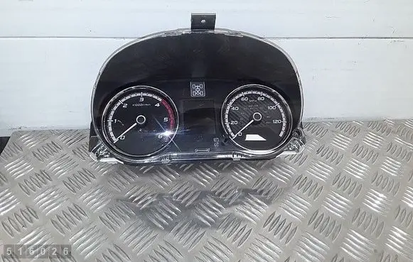 Mitsubishi L200 Speedometer (instrument cluster) 8100c563