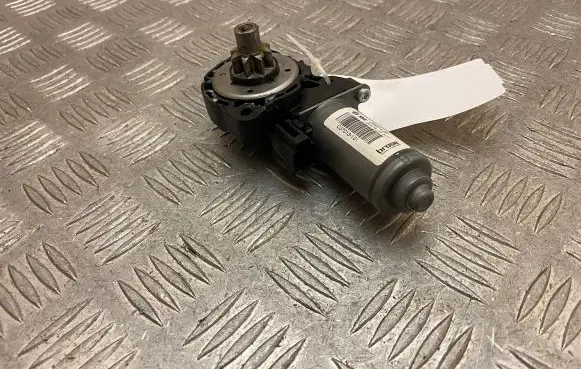 Volvo XC90 Seat adjustment motor C37013101 C14010202
