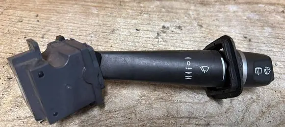 Volvo V70 Wiper control stalk 30798529