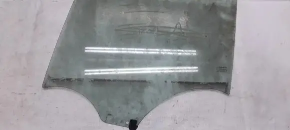 Renault Megane II Rear door window glass