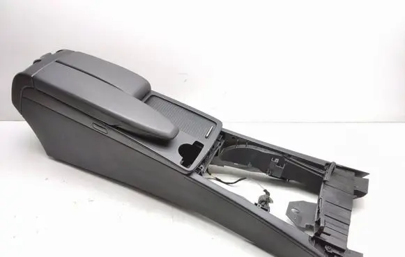 Mercedes-Benz C W204 Center console A2046806250 A2045401307