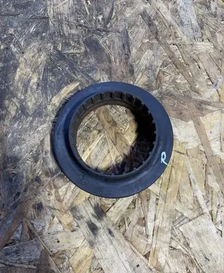 Opel Vectra C Front upper strut mount 13270705