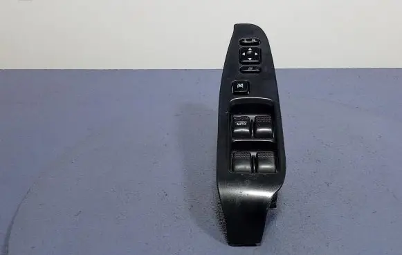 Subaru Legacy Electric window control switch 83071AE022