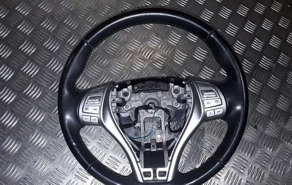 Nissan Qashqai Steering wheel 34221157A
