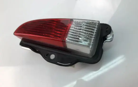 Hyundai Elantra Tailgate rear/tail lights
