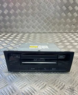 Audi A5 Sportback 8TA Radio/CD/DVD/GPS head unit 8R1035670F