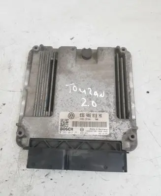 Volkswagen Touran I Engine control unit/module 03G906016HK 0281012251