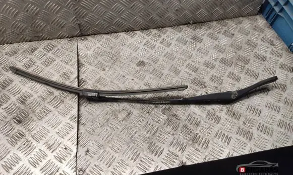 Opel Astra H Front wiper blade arm 13111219