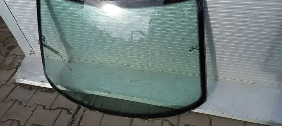 Audi A4 S4 B5 8D Front vent window/glass (coupe) 