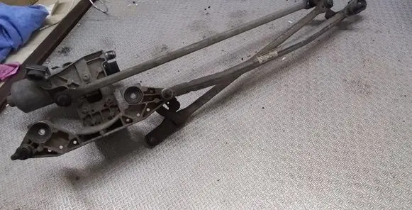 Ford C-MAX I Front wiper linkage and motor 3M5117504AE
