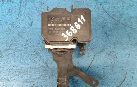 Hyundai Veloster ABS Pump 589202V450