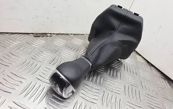 Audi A1 Gear lever shifter trim leather/knob 82A863278B