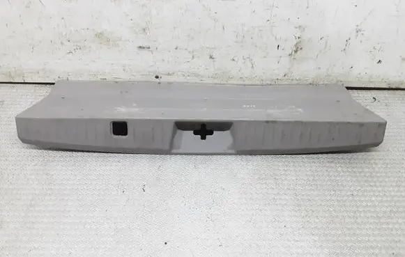 Mitsubishi Grandis Trunk/boot sill cover protection MR576079