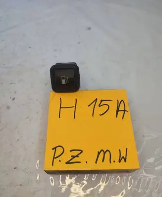 Volkswagen Golf IV Fuel tank opening switch 3B0959833A