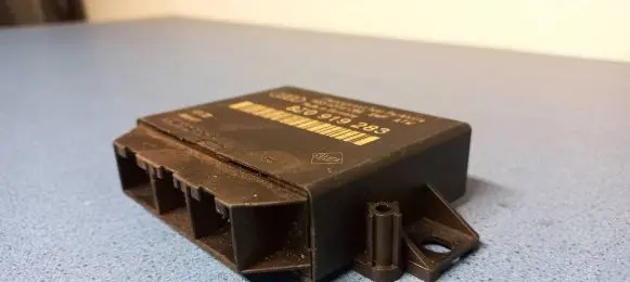 Audi A6 S6 C5 4B Parking PDC control unit/module 8Z0919283
