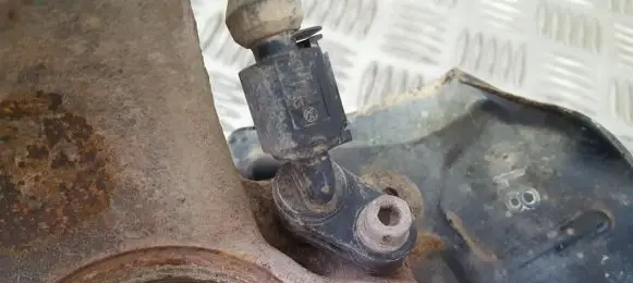 Volkswagen Golf IV ABS brake wheel speed sensor
