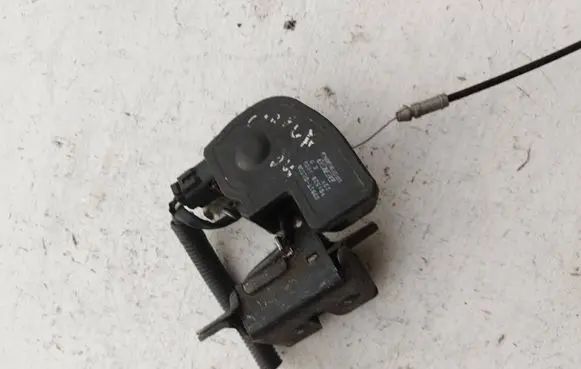 Toyota Corolla E120 E130 Front door lock 1015283000 S781tbl506