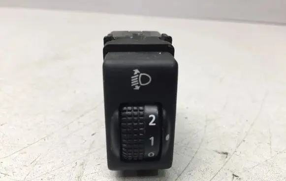 Nissan X-Trail T30 Light switch