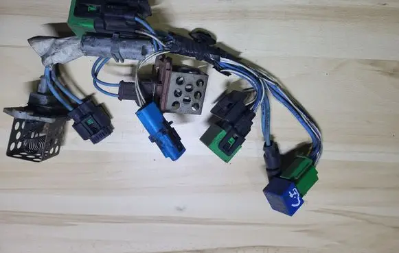 Citroen C5 Cooling fan wiring 9640332180