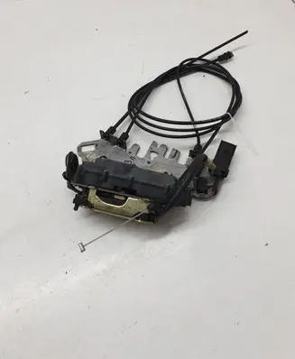 Chrysler Voyager Rear door lock 667ADB59305