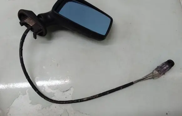 Audi 80 90 S2 B4 Manual wing mirror E6007848