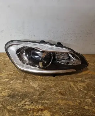 Volvo XC60 Headlight/headlamp 89907083 89908025 450586