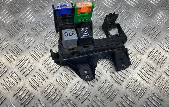 Audi A4 S4 B6 8E 8H Fuse box set 8E1937503 PA66GF15