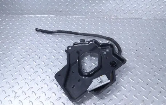 Battery tray