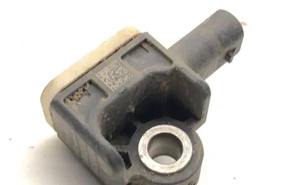 Mercedes-Benz CLA C117 X117 W117 Airbag deployment crash/impact sensor A1668210151