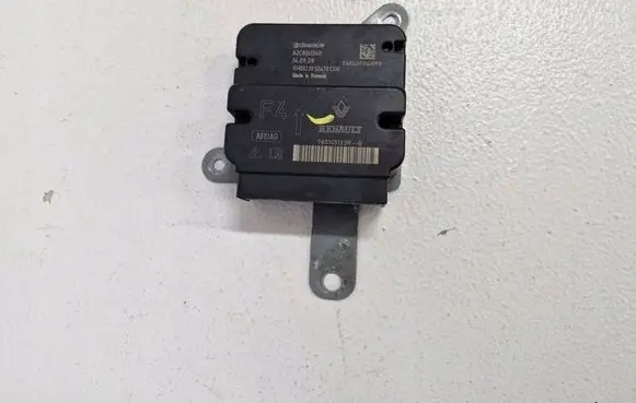 Renault Captur Airbag control unit/module 985105123R