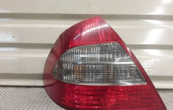 Mercedes-Benz E W211 Rear/tail lights A2118202364