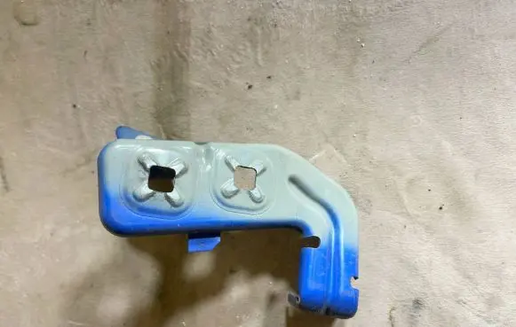 BMW 4 F36 Gran coupe Fender mounting bracket 7255821