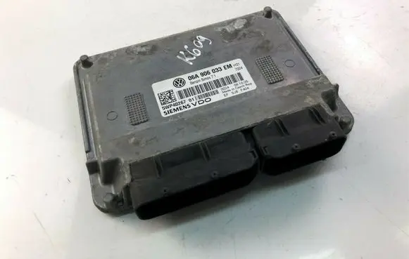 Volkswagen Golf V Other control units/modules 06A906033EM K609