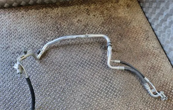 Air conditioning (A/C) pipe/hose