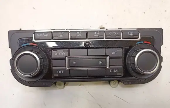 Volkswagen Golf Plus Climate control unit 5K0907044BC