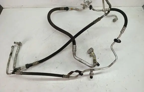 Air conditioning (A/C) pipe/hose