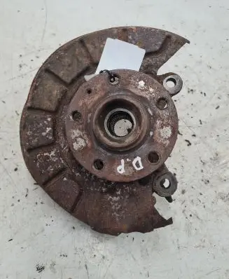 Volkswagen Golf V Front wheel hub