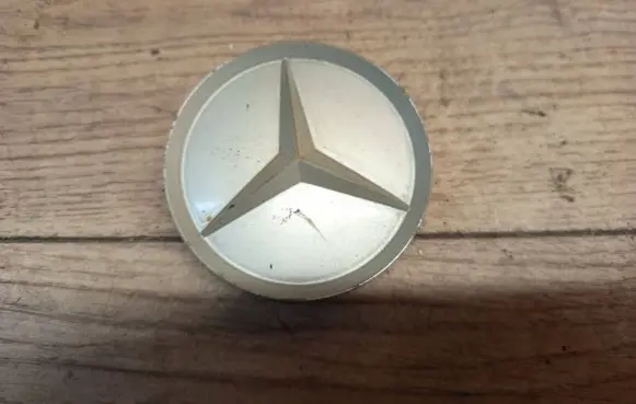 Mercedes-Benz E W211 Original wheel cap 2014010225