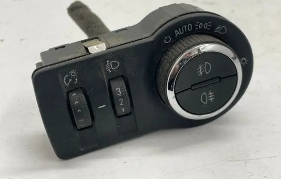 Opel Insignia A Light switch 22901653