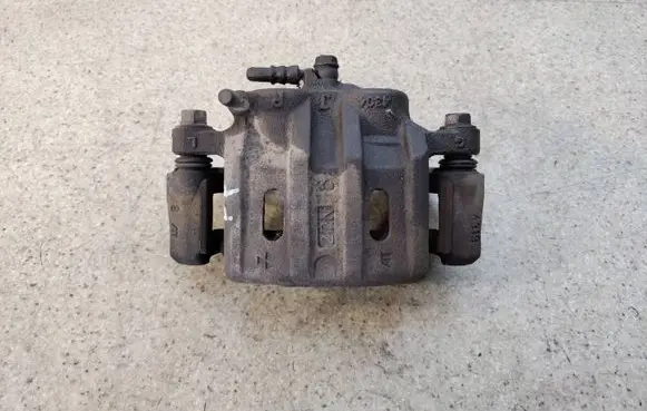Mitsubishi Outlander Front brake caliper